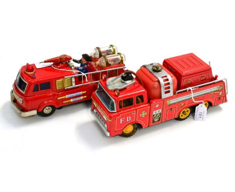 Bandai 674 Tank Fire Engine battery operated with water tank and canon to squirt water 12'', 31cm (G box G-F) Made in Japan b