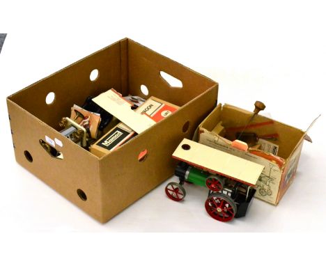 Mamod Live Steam Models TE1a Traction engine (E-G box F-G) LW1 Lumber wagon (E box G) and a Saloon car (G, unboxed) (3) 