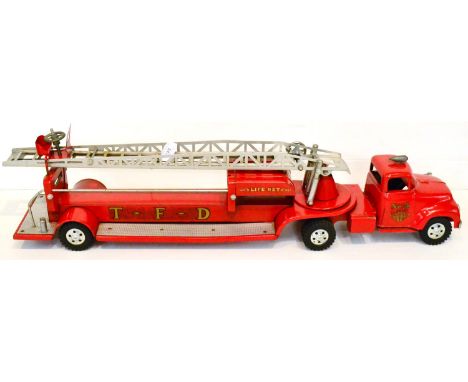 Tonka No.5 Articulated Fire Engine pressed steel with two piece extending ladder 31'', 79cm (G) 