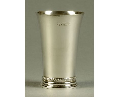 A silver goblet, trumpet form, Birmingham 1972, 131 grams.  Height 10 cm.  CONDITION REPORT: The goblet is in first class con