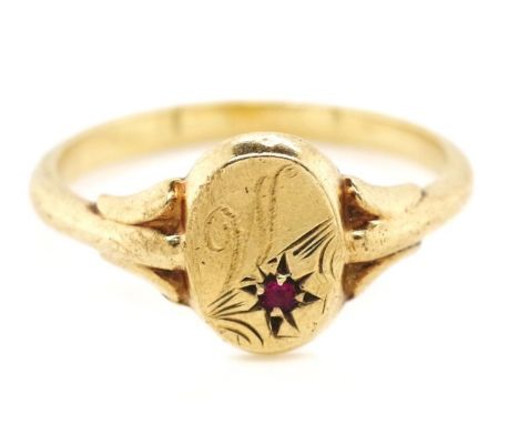 Antique 9ct yellow gold signet ring marked 9ct RH approx 1.98 grams weight, ring size K