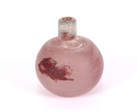 A Murano Scavo glass baluster scent flask, signed and with paper label "Cenedese", 11cm high