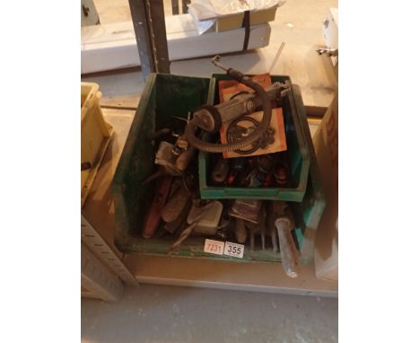 Box of mixed workshop and carpentry hand tools 