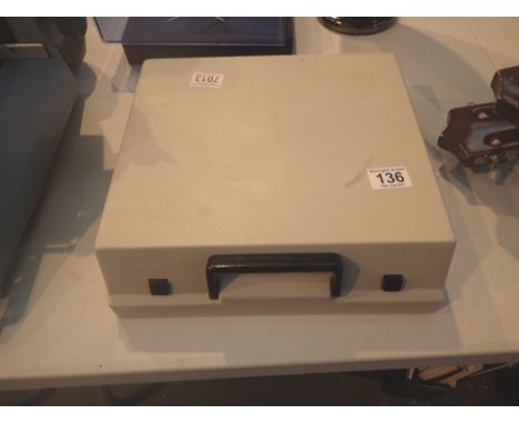 AEG Olympia Deluxe 8 typewriter