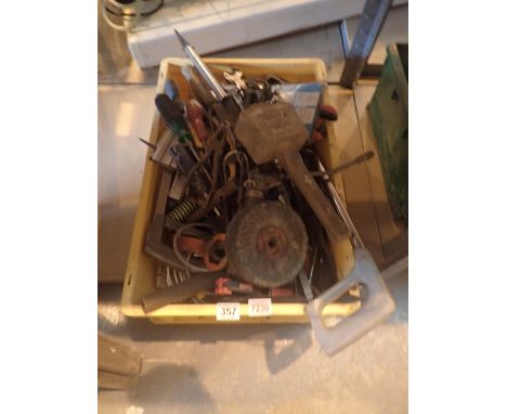 Box of mixed workshop and capentry hand tools 