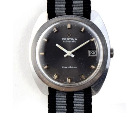 A GENTLEMAN'S STAINLESS STEEL CERTINA BLUE RIBBON WATCH CIRCA 1960/70s, REF 5801184, date aperture, SWEEP SECONDS.Movement: 2