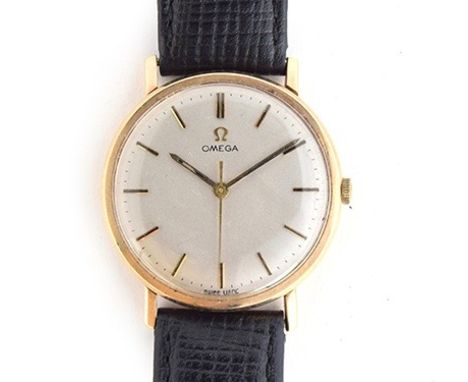 A FINE GENTLEMAN'S 9CT GOLD OMEGA WRIST WATCH HALLMARKED 1966, REF 131/25016, WHITE DIAL.Movement: 17J, manual, cal 601, adju