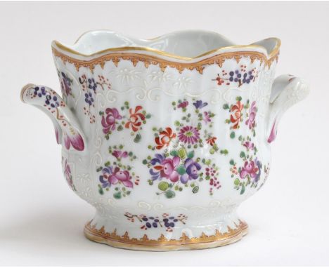 A Samson famille rose cache pot painted in Chinese famille rose style with Royal coat-of-arms and flowers, 11cmHProvenance: f