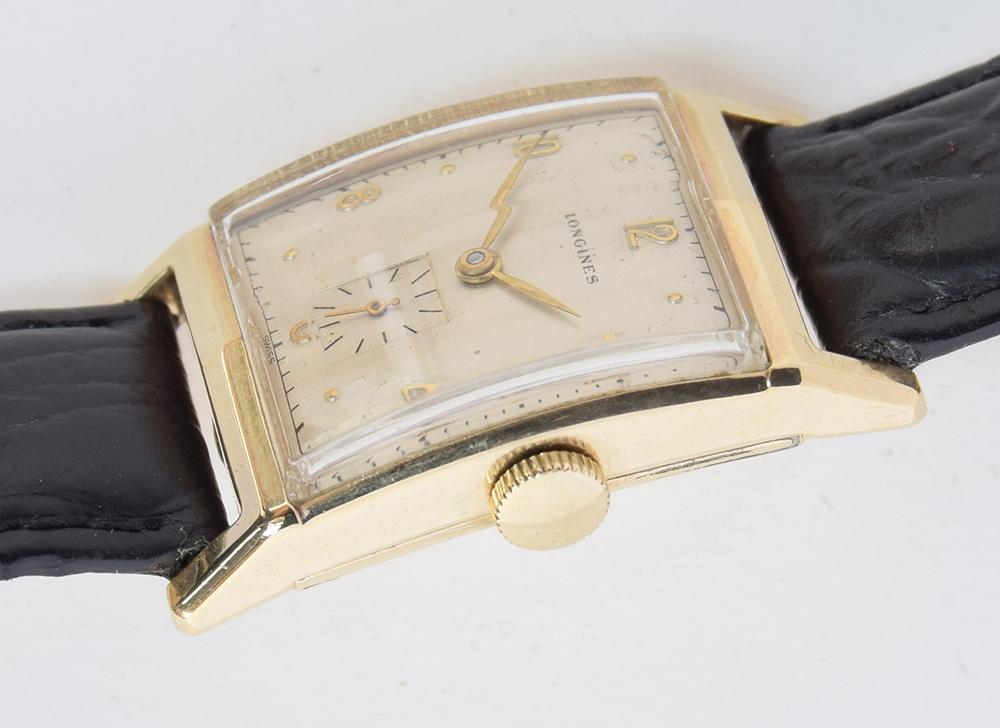 A GENTLEMAN'S 10CT GOLD FILLED RECTANGULAR LONGINES Wittnauer WRIST