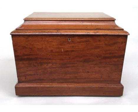 A Georgian satinwood sarcophagus shaped trunk or box, blue lining paper, on small brass casters, 62x54x44cmH 