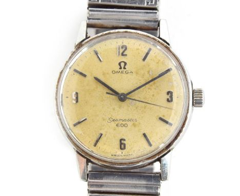 A GENTLEMAN'S STAINLESS STEEL OMEGA SEAMSTER 600 WRIST WATCH Dated 1966, REF 135.001, DIAL EXHIBITING STUNNING PATINA, SILVER