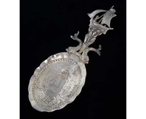 Edward VII silver caddy spoon with fish stem  and ship finial, import London 1902