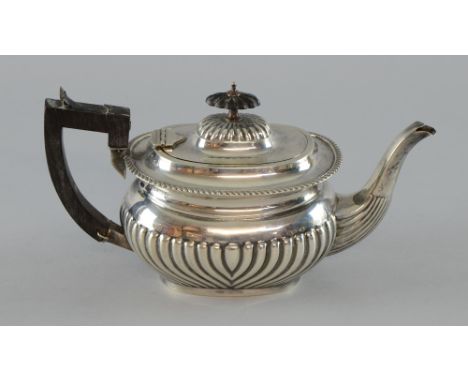 Victorian silver teapot with half-gadrooned body, Chester 1900, gross weight 10.4oz, 326g