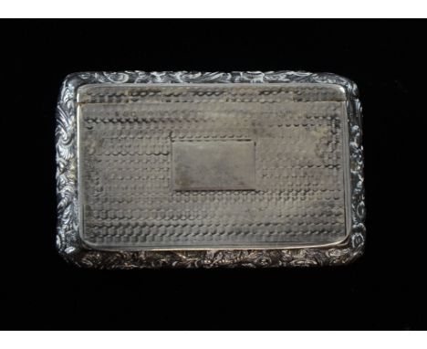William IV silver snuff box with embossed floral and engine turned decoration, by William Simpson, Birmingham, 1836, 1oz, 33g