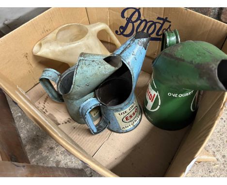 Mixed lot of three vintage Castrol and Esso oil cans together with one further plastic version