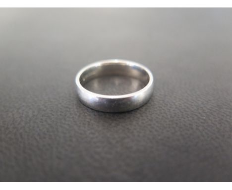 A platinum band ring - Hallmarked Sheffield - Ring size M - Weight approx 6.2gms
Condition Report: Good to fair - With surfac