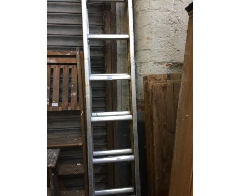 ALUMINIUM STEP LADDERS - EXTENDING