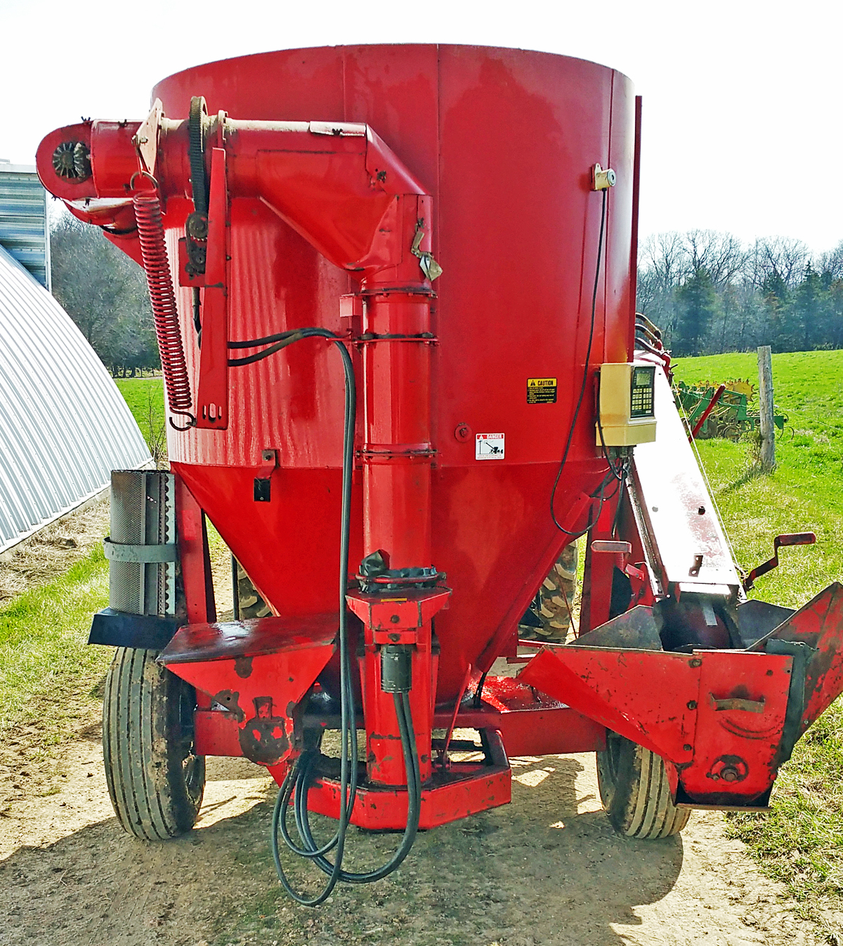 CaseIH 1250 grinder mixer w/scale