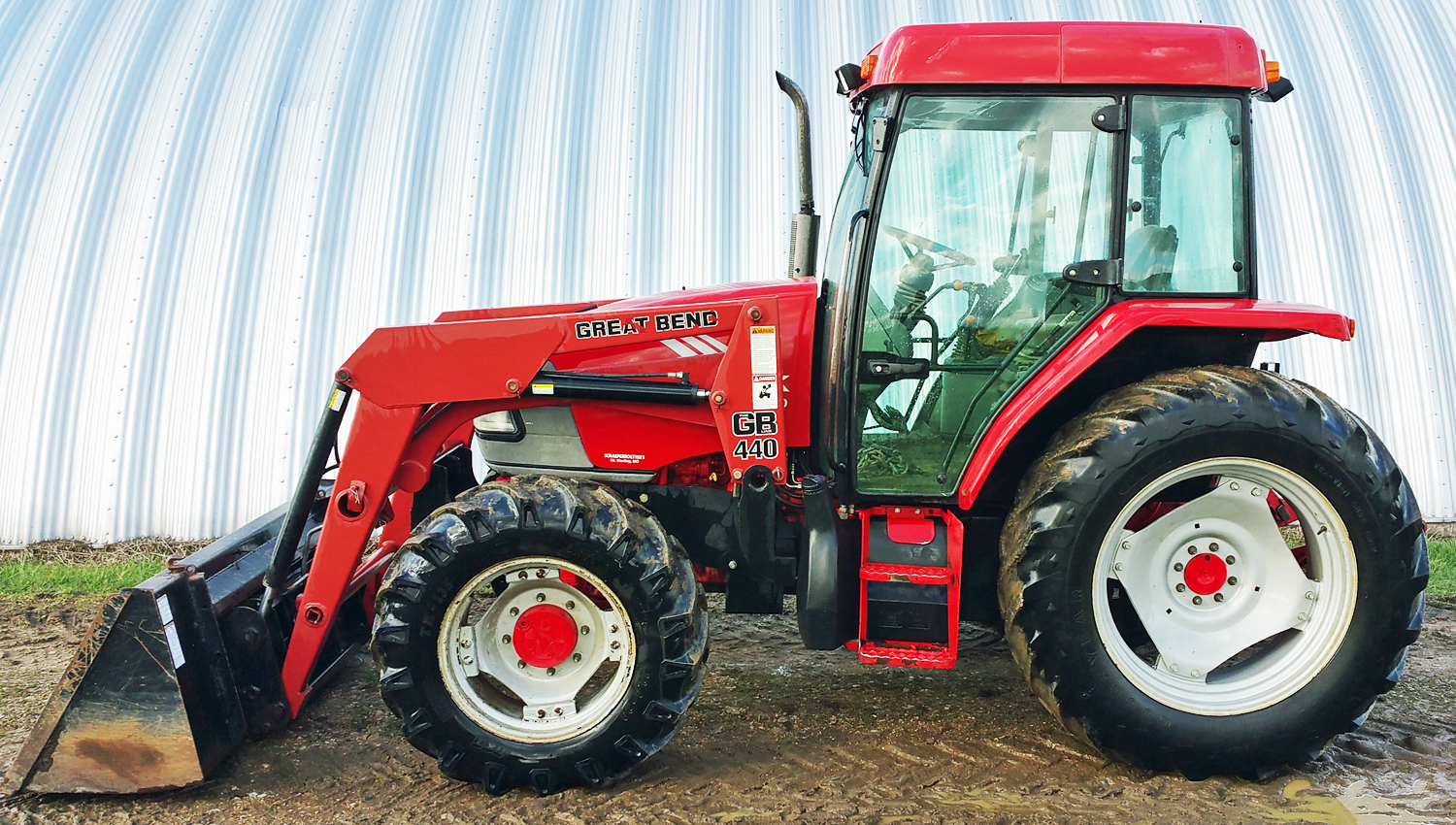 McCormick CX70 tractor, MFWD, CHA, Great Bend 440 loader w/quicktach