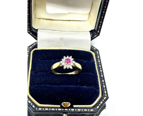 18ct gold diamond &amp; ruby cluster ring (2.7g) 