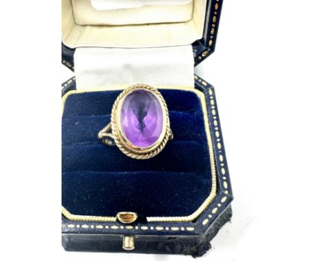 9ct gold amethyst ring (4.8g) 