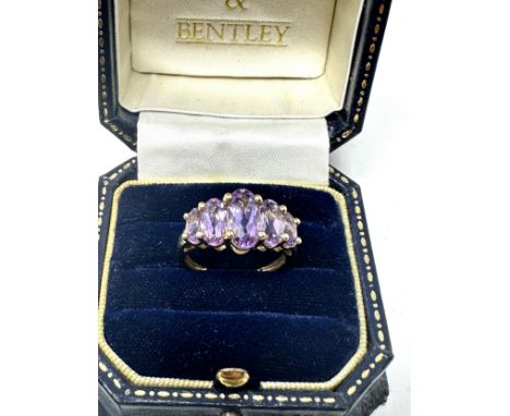 9ct gold amethyst  ring (3g) 