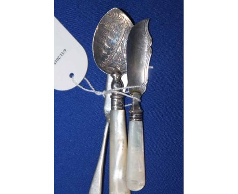 GROUP OF SILVER BLADED ITEMS WITH MOTHER OF PEARL HANDLES 
including a preserve spoon and butter knife; also a button hook, f