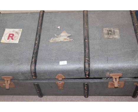 VINTAGE TRAVEL TRUNK