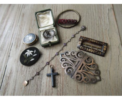 Two pietra dura brooches, garnet set bangle and similar bar brooch, silver nurses buckle, two tortoiseshell pique items (at f
