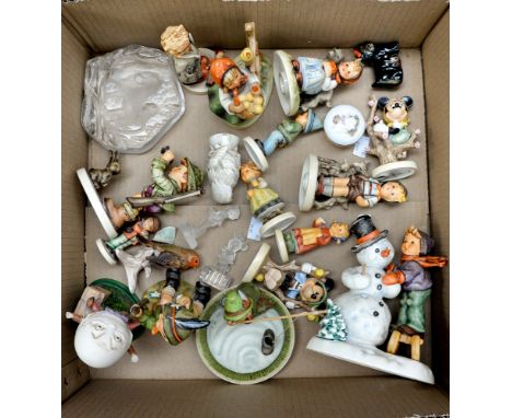A collection of twenty Goebel Hummel Figurines 