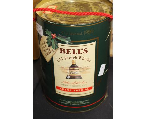 Bells commemorative whisky decanter, Christmas 1990, in tin