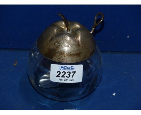 A Norton & White apple Pot with silver lid and spoon, Birmingham 1900.
