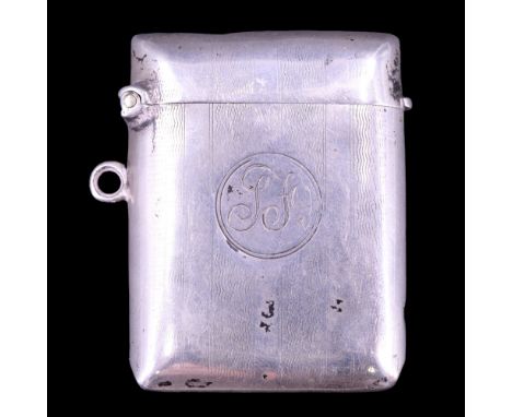 A George V fob vesta case bearing linear engine-turned decoration, Birmingham, 1912, 25.7 g 