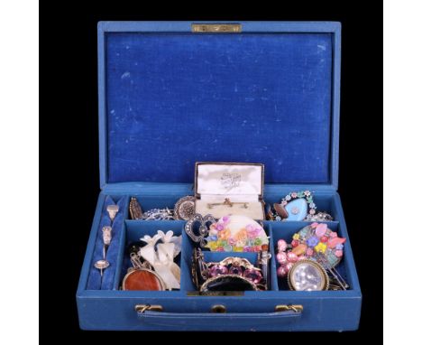 A quantity of Victorian and later jewellery in a vintage jewellery box, including a silver buckle ring, a hand of Fatima fili