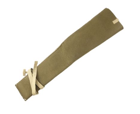 A Second World War British army paratroop rifle valise. [ Parachute Regiment ]