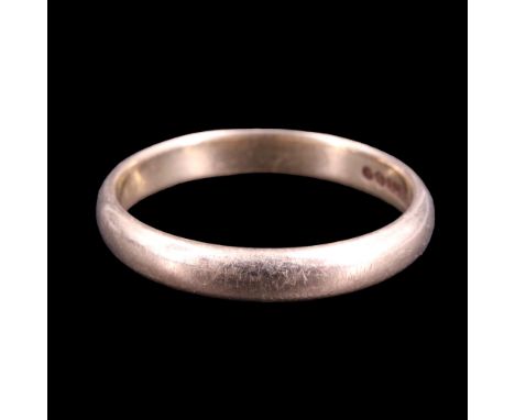 A 1950s 9 ct gold band, R, 2.7 g