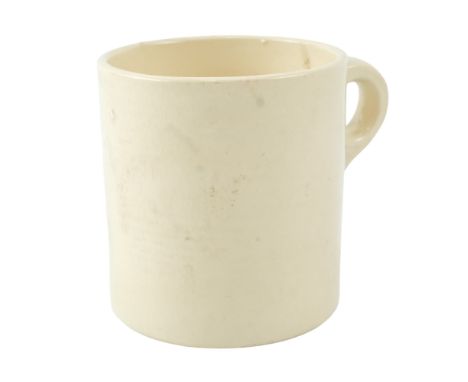 A 1942 British army earthenware mug, 8.5 cm