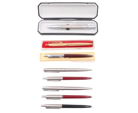 Five vintage Parker ball-point pens including a 61 and two 45, together with a Scripto and two others