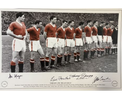 Football, Manchester United multi signed 12x18 colourised photograph, featuring signatures from Ken Morgans, Bill Foulkes, Ha