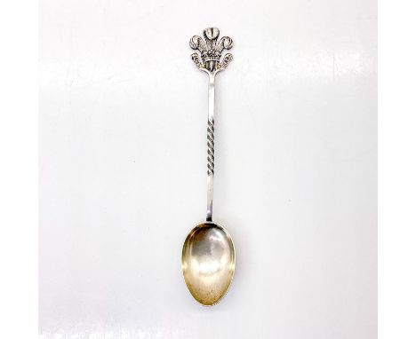 Sterling silver spoon with heraldic badge of the Prince of Wales.Hallmark of CS FS, a, lion facing left and leopard face. Ich