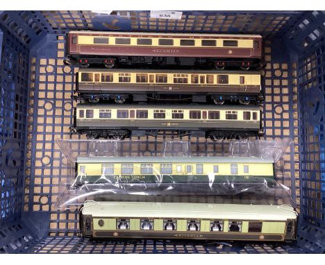 Five OO Gauge Outline British Coaches by Hornby, Bachmann including Hornby Mk1 BSK Camping Coach in Cream/Green, unboxed.