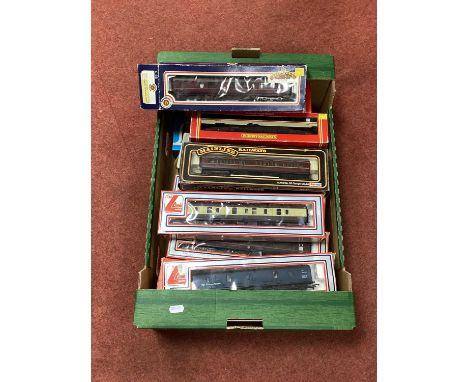 Seventeen OO Gauge Outline British Coaches by Hornby, Bachmann, Lima and other, boxed.