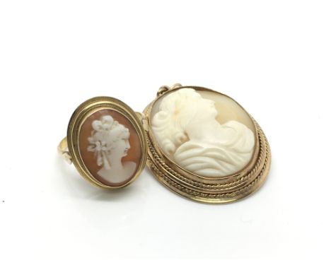 An 18ct gold cameo ring and a similar 9ct gold pendant drop, total weight approximately12.5 grams, ring size approximately O.