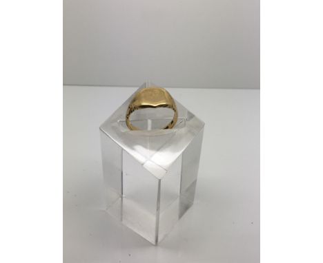 A gent's 18ct gold signet ring