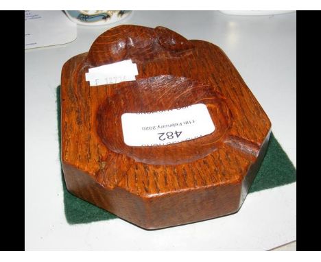 A Mouseman carved wooden pipe stand - 10cm 