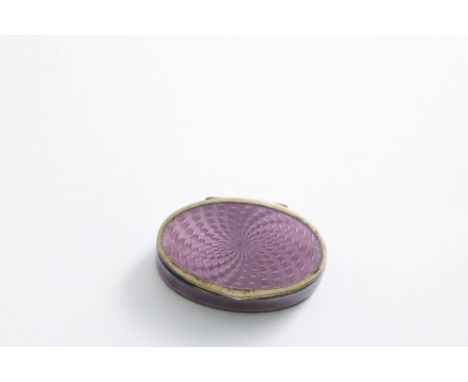 AN EARLY 20TH CENTURY NORWEGIAN SMALL SILVERGILT AND MAUVE-COLOURED ENAMEL BOX, oval with a hinged  cover, inscribed inside "