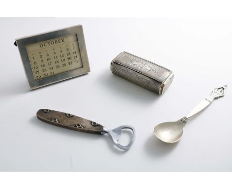 A MIXED LOT:- A small early 20th century calendar frame by Tiffany &amp; Co., a late 19th century French snuff box with engra