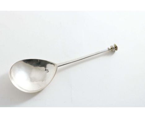 A CHARLES I ASCRIBED NORTH COUNTRY SEAL TOP SPOON with a squat fluted terminal, scratched with the initials "R" over "WM", by