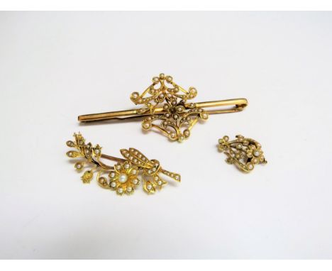 Two gold seed pearl brooches of floral form, one marked 9ct and a similar item, 17.5g 