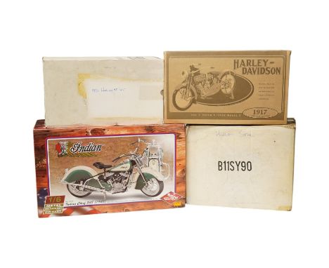 Four  boxed diecast motorcycles by Franklin Mint, Guitoy, etc.; a Guitoy 1:6 scale model of an Indian Chief 348 (1948), a 1:6